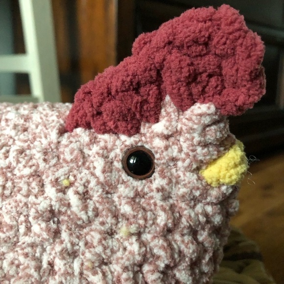 Handmade Crochet Speckled Country Chicken (multiple Colors) - Picture 2 of 9